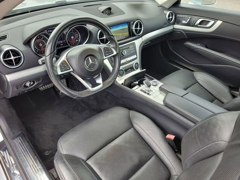 Used 2017 Mercedes-Benz SL 550 w/ Driver Assistance Package image 17