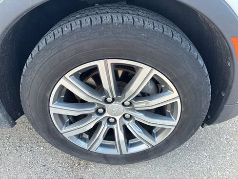 Used 2020 Cadillac XT4 Sport w/ Driver Awareness Package AWD/4WD image 12