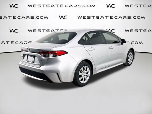 Used 2022 Toyota Corolla LE image 8