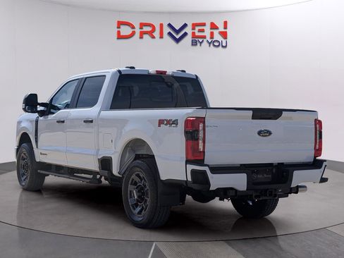 Used 2024 Ford F250 XL w/ STX Appearance Package image 3