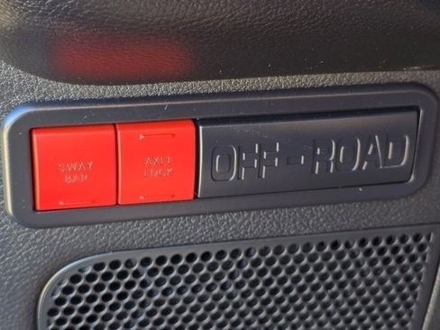 Used 2017 Jeep Wrangler Unlimited Rubicon image 14