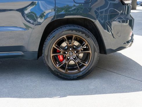 Used 2017 Jeep Grand Cherokee SRT AWD/4WD image 33