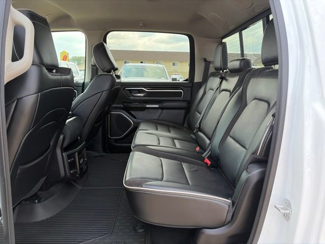 Used 2022 RAM 1500 Laramie AWD/4WD image 38