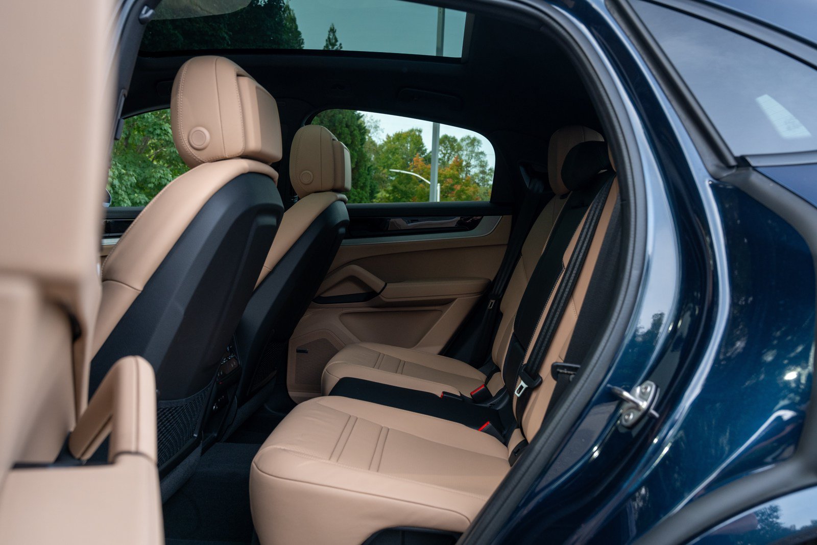 Certified 2026 Porsche Cayenne S AWD/4WD image 33