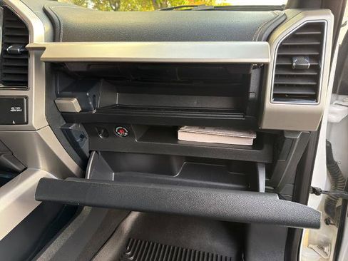 Certified 2022 Ford F350 Lariat w/ Lariat Value Package image 11