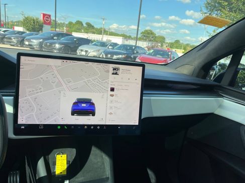 Used 2022 Tesla Model X Plaid AWD/4WD image 17