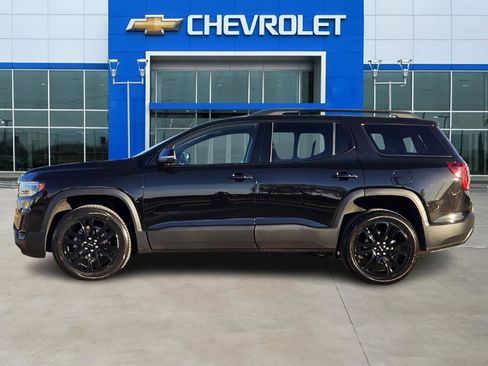 Certified 2023 GMC Acadia SLE w/ Driver Convenience Package image 3