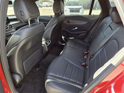 Used 2020 Mercedes-Benz GLC 300 4MATIC image 9