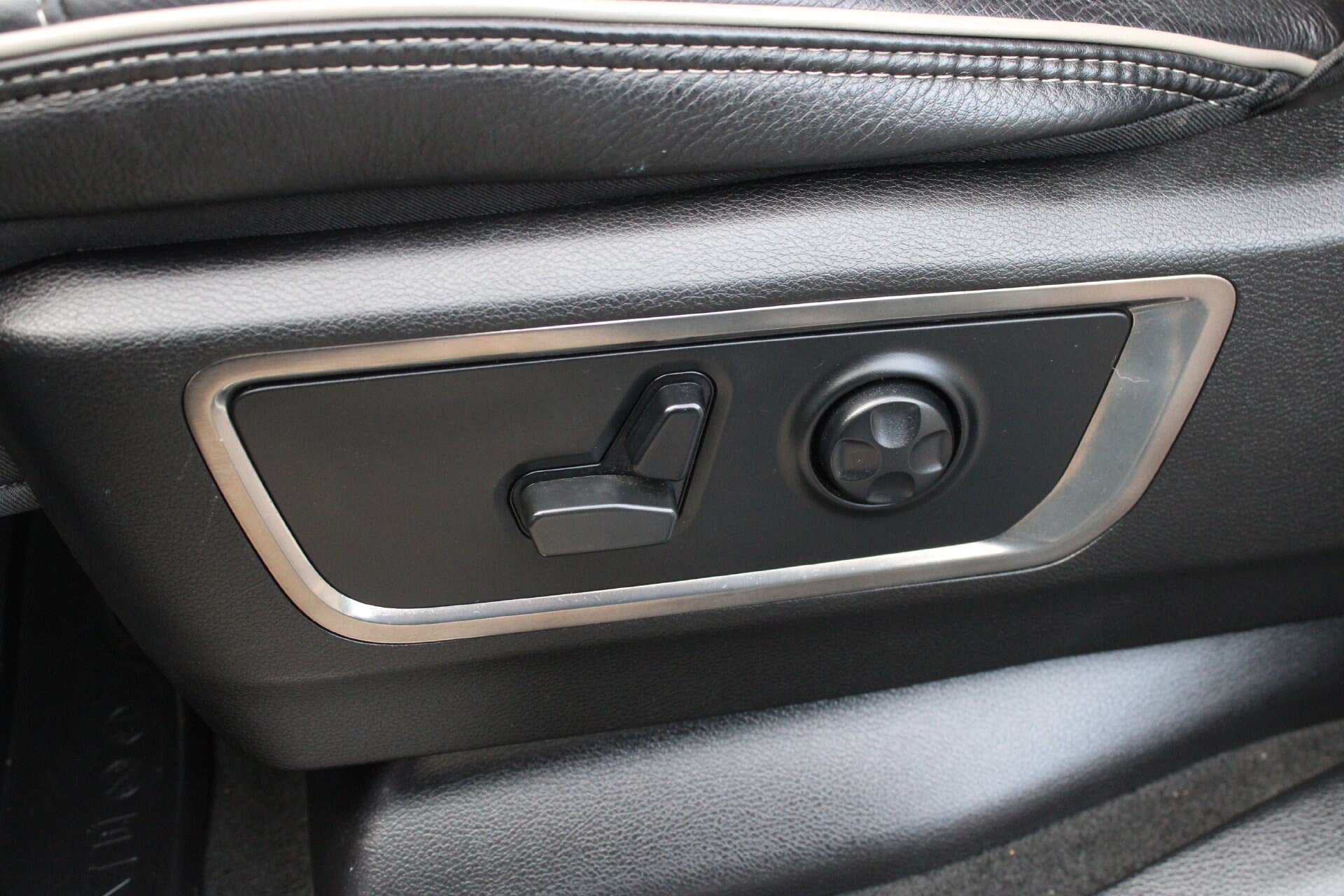 Used 2021 RAM 1500 Limited w/ Night Edition AWD/4WD image 12