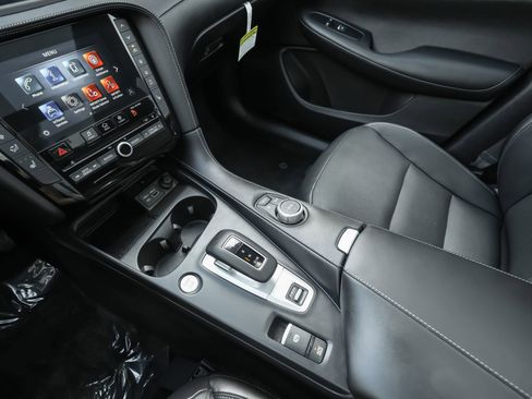 Used 2025 INFINITI QX50 Luxe image 10