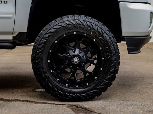 Used 2017 Chevrolet Silverado 1500 LT image 11