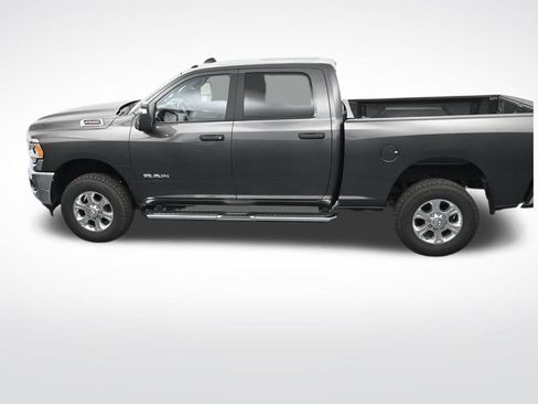 Used 2024 RAM 2500 Big Horn image 28