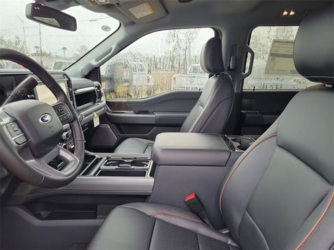 New 2026 Ford F250 Lariat w/ Black Appearance Package image 8