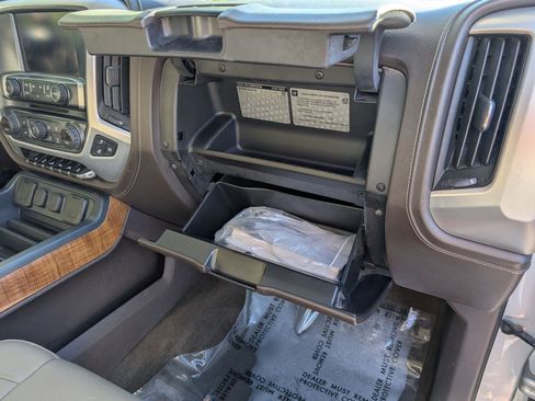 Used 2017 GMC Sierra 1500 SLT AWD/4WD image 29