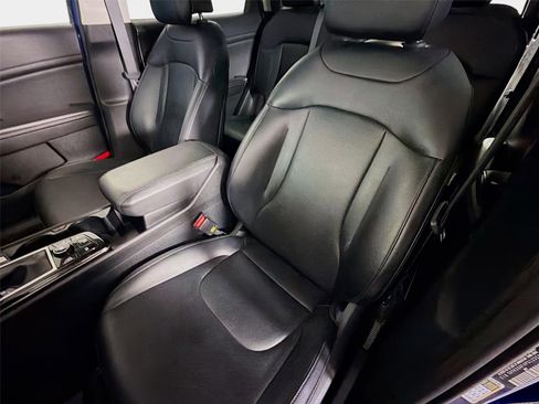 Certified 2023 Kia Sportage EX FWD image 10