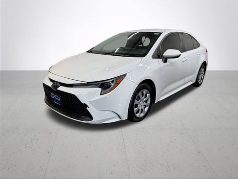 Used 2021 Toyota Corolla LE FWD image 2