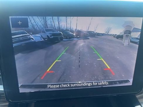 Used 2023 Ford Explorer Limited image 18