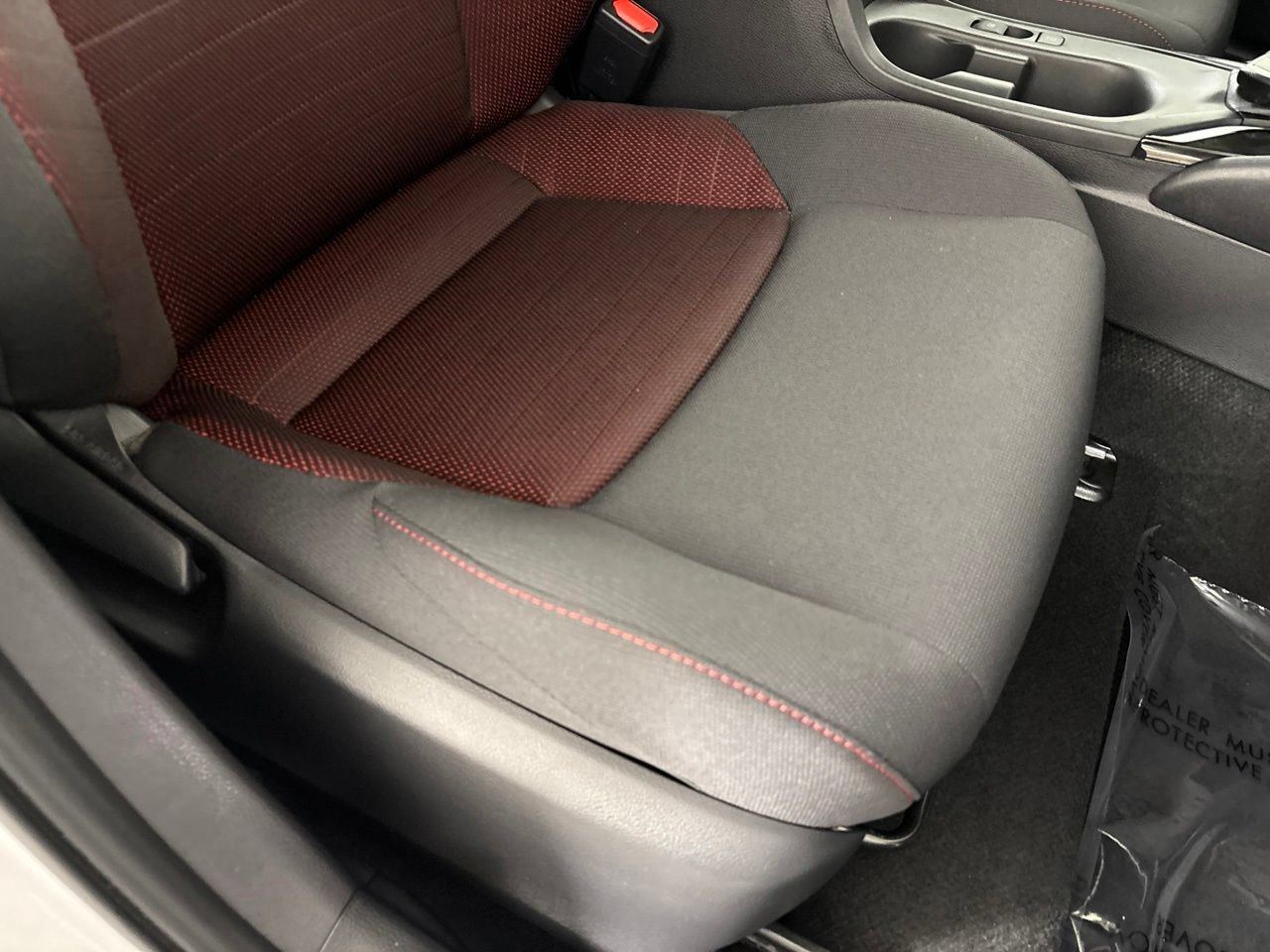 Used 2026 Toyota Corolla SE FWD image 30