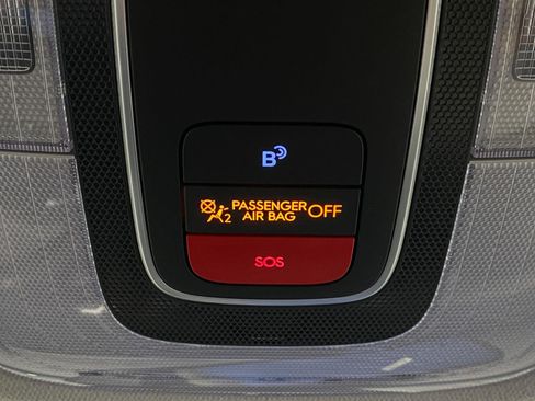 Certified 2025 Hyundai Kona SEL AWD/4WD image 27