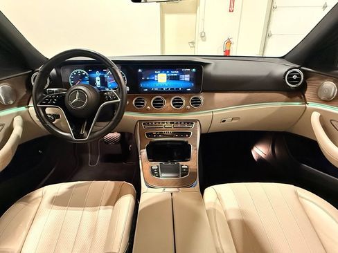 Used 2022 Mercedes-Benz E 350 Sedan w/ AMG Line Exterior image 30