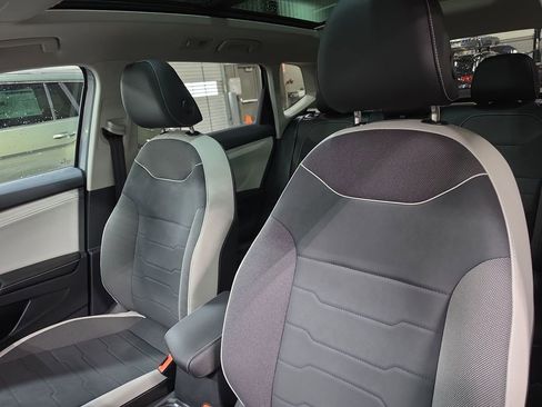 New 2026 Volkswagen Taos SE AWD/4WD image 10