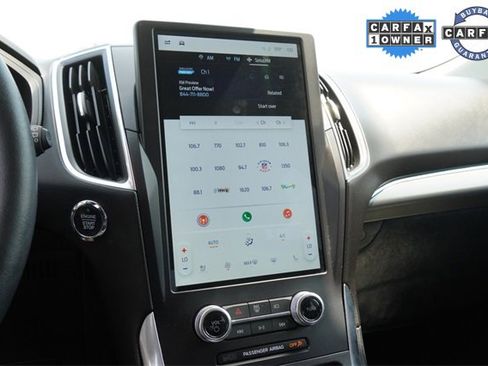 Used 2024 Ford Edge Titanium image 23