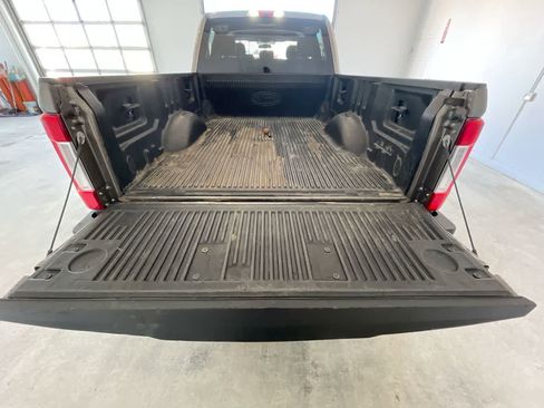 Used 2018 Ford F350 XLT w/ XLT Premium Package image 23