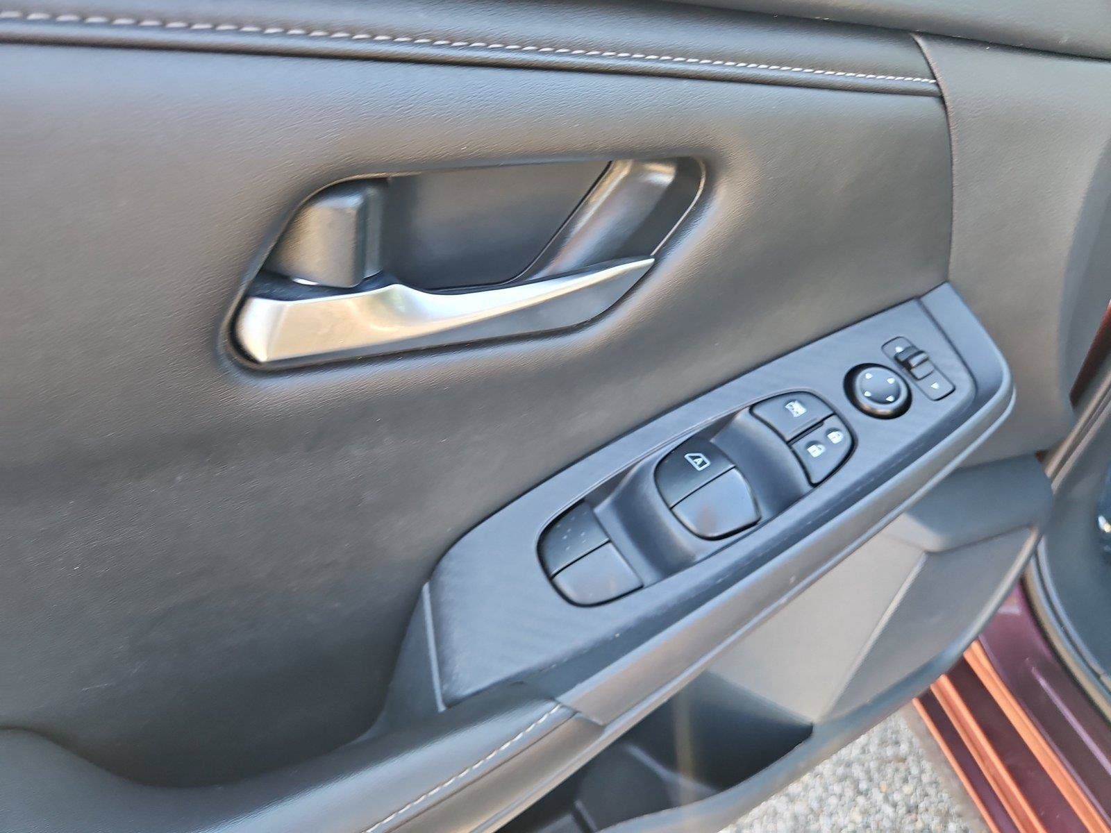 Used 2024 Nissan Sentra SV FWD image 20