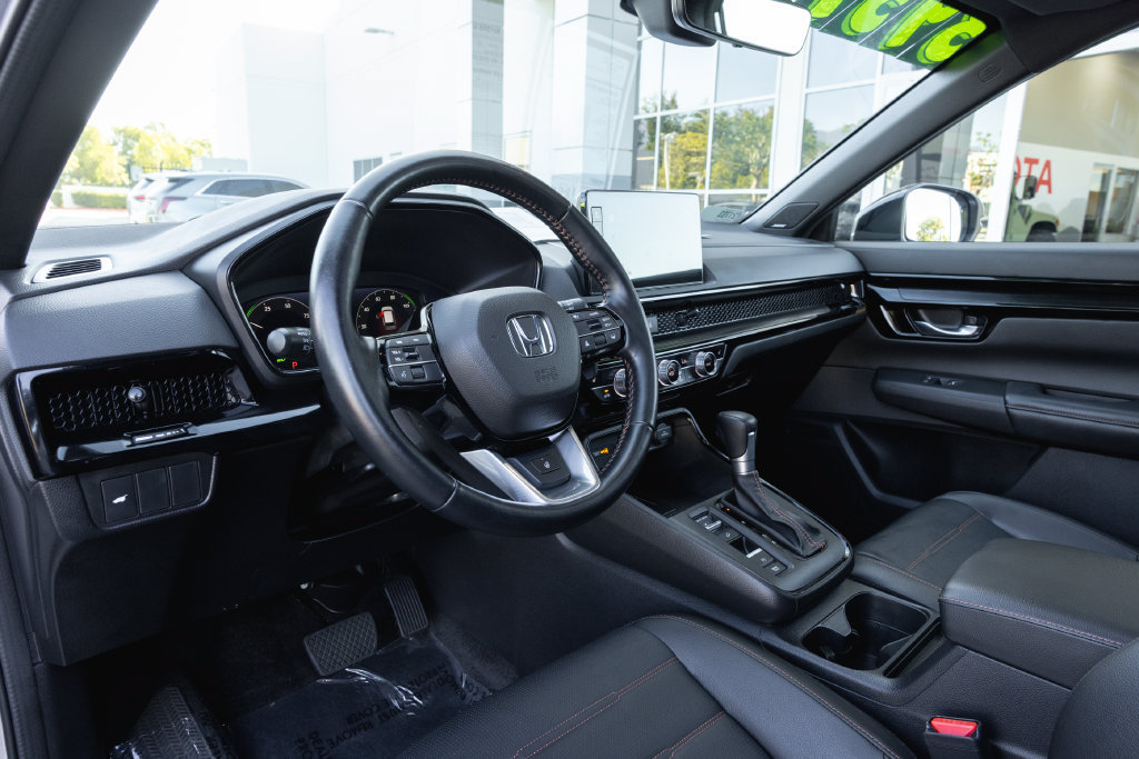 Used 2026 Honda CR-V Sport Touring image 10