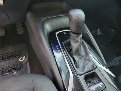 Used 2022 Toyota Corolla LE FWD image 21