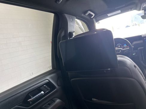 Used 2025 GMC Yukon AT4 Ultimate w/ LPO, Floor Liner Package image 33