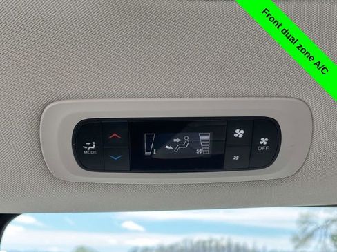 Used 2023 Chrysler Voyager LX FWD image 28