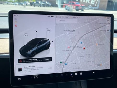 Used 2024 Tesla Model Y Long Range AWD/4WD image 16