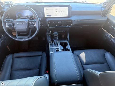 Used 2024 Toyota Land Cruiser image 27