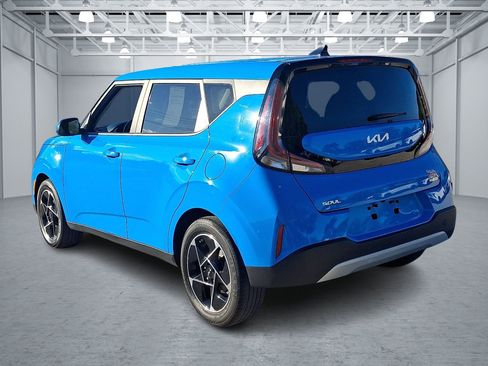 Used 2024 Kia Soul EX FWD image 9