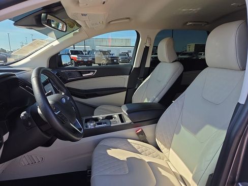 Used 2024 Ford Edge Titanium AWD/4WD image 23