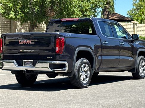 Used 2025 GMC Sierra 1500 SLT AWD/4WD image 5