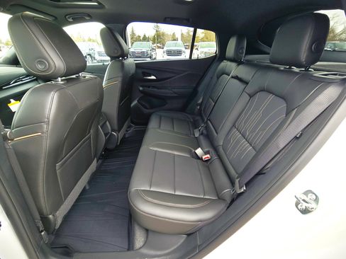 New 2026 Buick Envista Avenir image 13