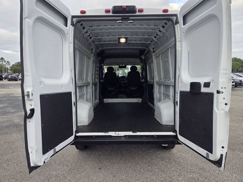 Used 2024 RAM ProMaster 2500 w/ Convenience Group FWD image 22