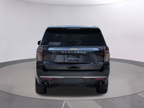 Certified 2023 Chevrolet Suburban High Country RWD image 4