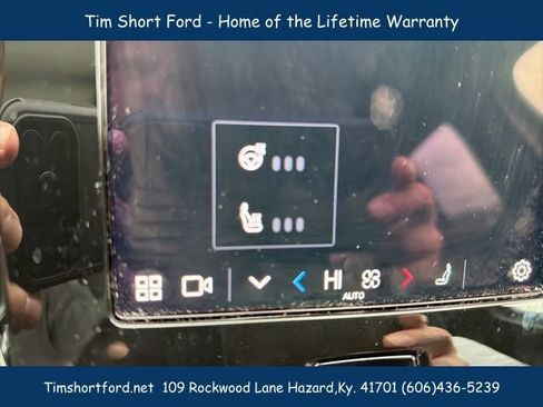 Used 2023 Volvo XC40 B5 Plus w/ Protection Package Premier image 13