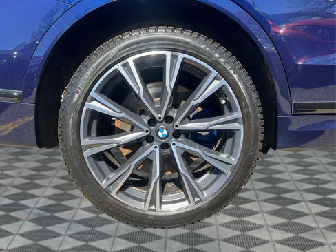Used 2021 BMW X7 M50i AWD/4WD image 19