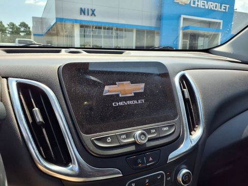 Used 2022 Chevrolet Equinox LT FWD image 4