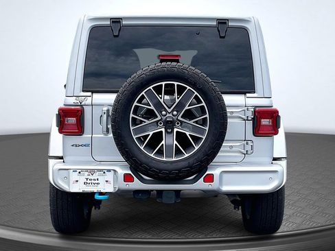 Used 2024 Jeep Wrangler High Altitude AWD/4WD image 6