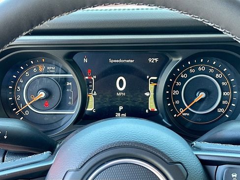 New 2025 Jeep Gladiator Rubicon w/ Convenience Group image 13