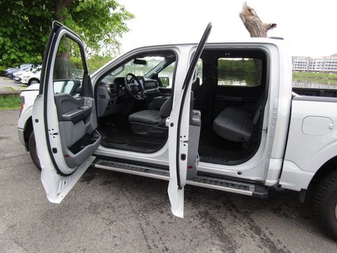 Used 2024 Ford F150 XLT AWD/4WD image 23