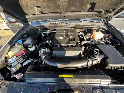 Used 2020 Nissan Frontier SV w/ Midnight Edition Floor Mats image 27