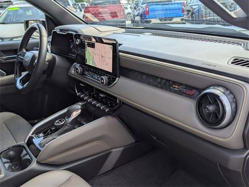 Certified 2024 Chevrolet Colorado ZR2 w/ ZR2 Convenience Package III image 18