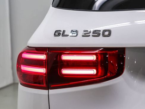 Certified 2026 Mercedes-Benz GLB 250 image 11