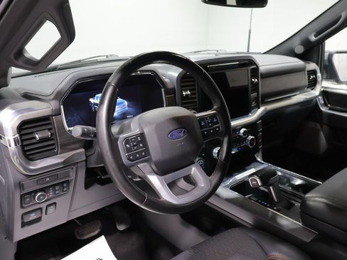Used 2025 Ford F150 Lariat w/ Equipment Group 501A Mid AWD/4WD image 17